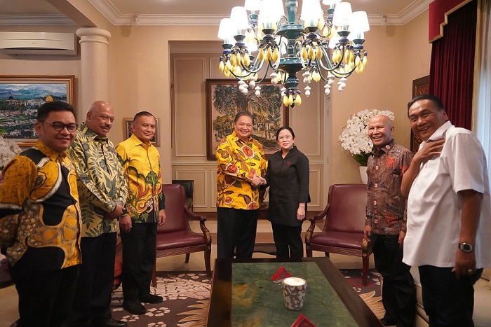 Ketua DPP PDI Perjuangan Puan Maharani bertemu dengan Ketua Umum Partai Golkar Airlangga Hartarto. (Instagram.com/@airlanggahartarto_official)
