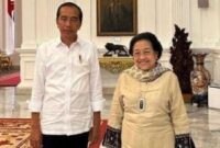 Presiden Joko Widodo bersama Ketua Umum PDI Perjuangan dan menjadikan Megawati Soekarnoputri. (Instagram.com/@presidenmegawati) 
