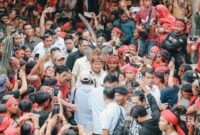 Kedatangan Capres nomor urut 2, Prabowo Subianto di Pontianak disambut meriah ribuan masyarakat Dayak. (Dok. TKN Prabowo Gibran) 